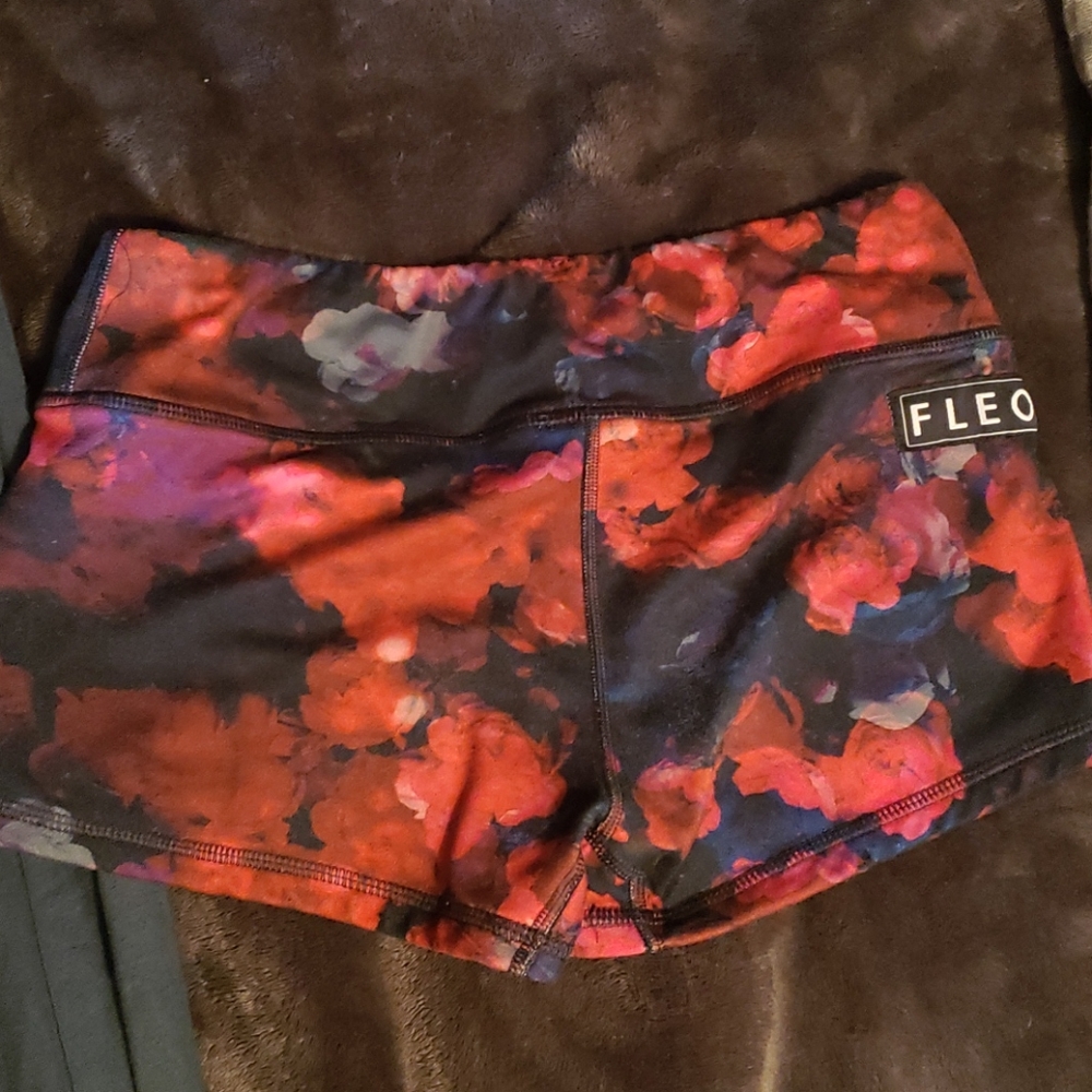 FLEO SHORTS